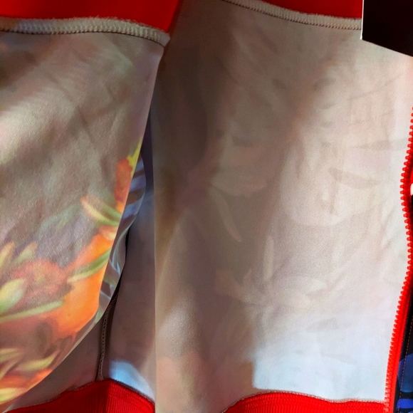 Nike Multicolor Tropical Patterned Cropped Jacket - Picture 10 of 10